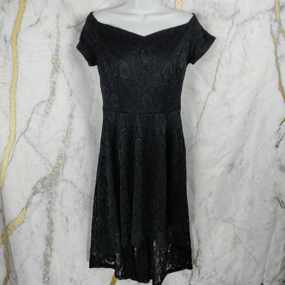 Off The Shoulder Short Sleeve High Low Lace Dress - Picture 3 of 10